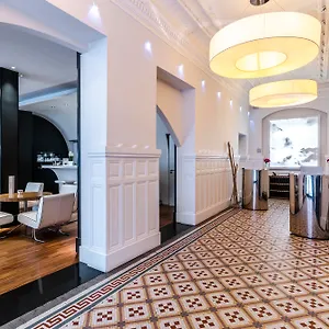 https://le-grand-balcon-toulouse.midi-pyreneeshotels.com